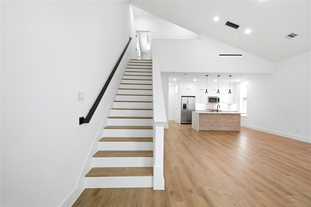 1307 Bayou Street - Photo 14