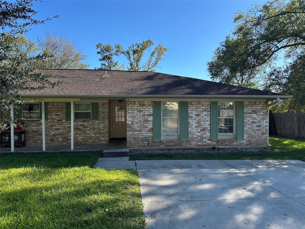22195 E Martin Drive - Photo 0