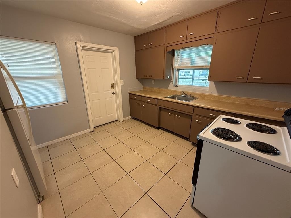 1480 Kathleen Road - Photo 2
