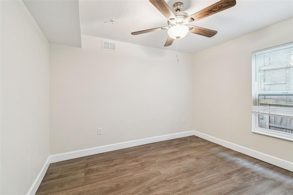 650 E Tarpon Avenue - Photo 29
