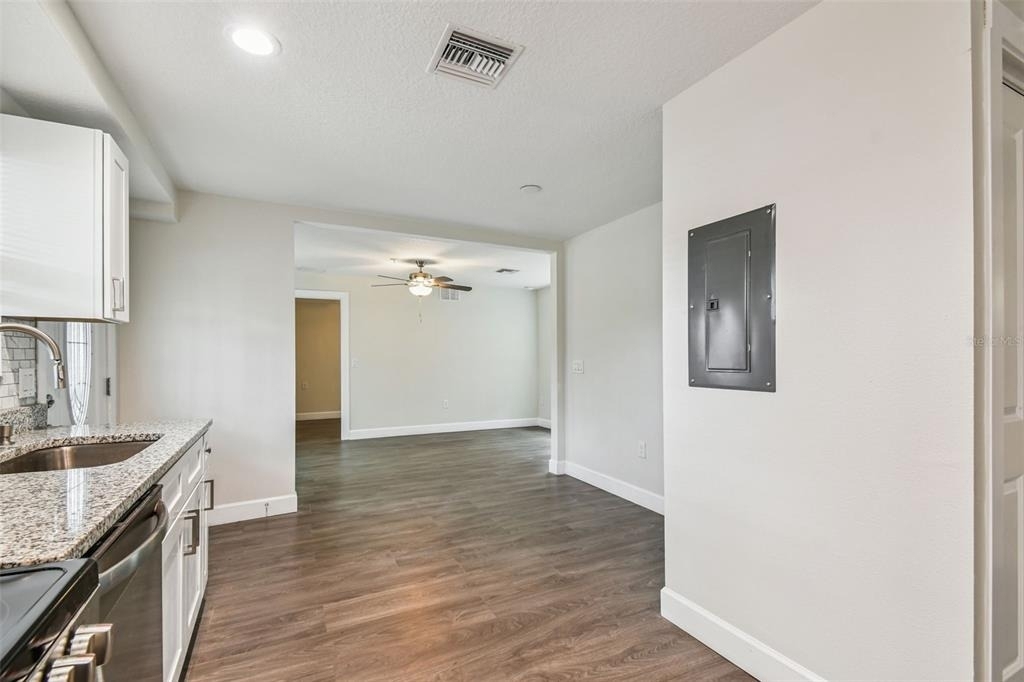 650 E Tarpon Avenue - Photo 6