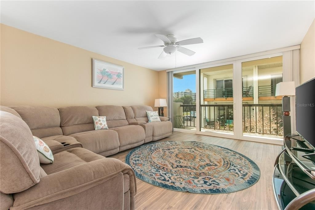 400 Island Way - Photo 16