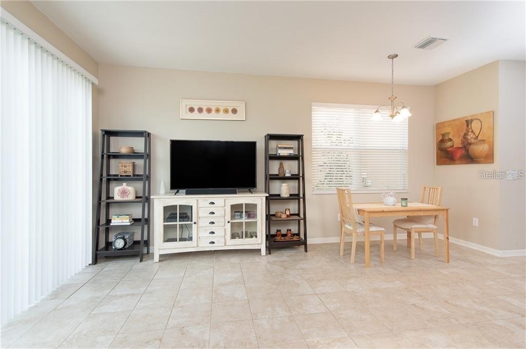 7083 Woodchase Glen Drive - Photo 5