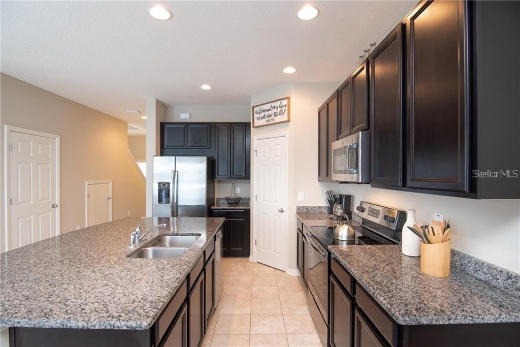 7083 Woodchase Glen Drive - Photo 3