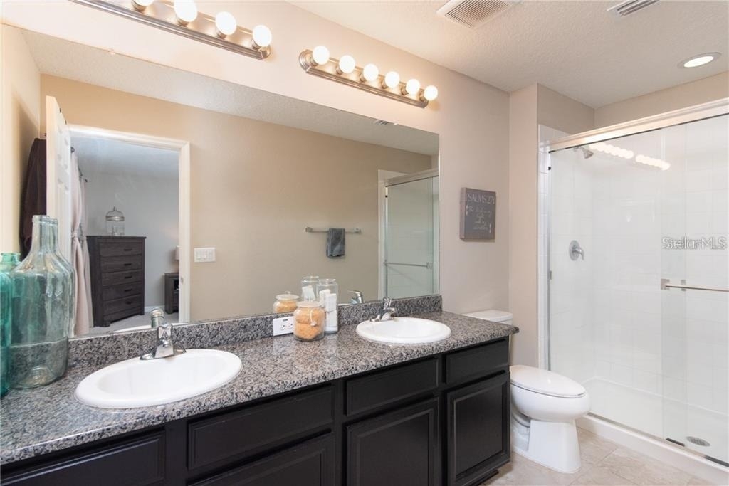 7083 Woodchase Glen Drive - Photo 14