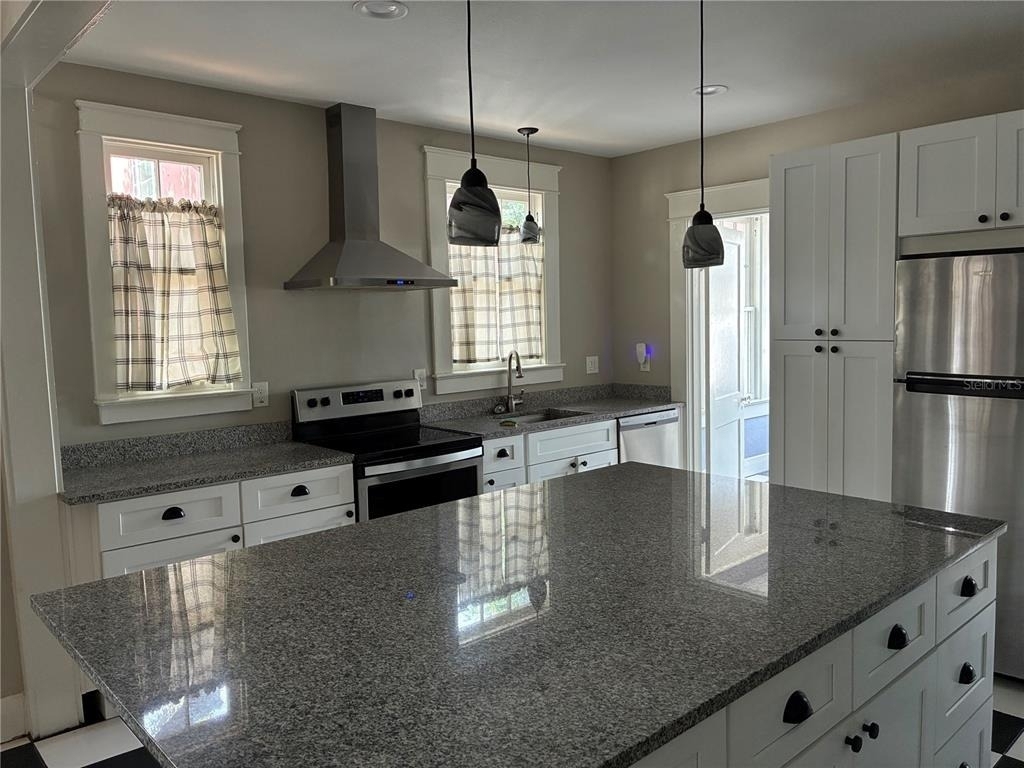 611 S Willow Avenue - Photo 8