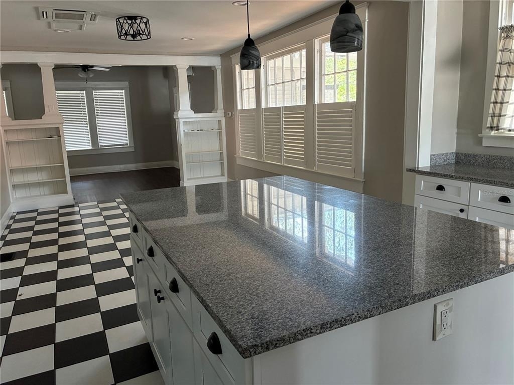 611 S Willow Avenue - Photo 10