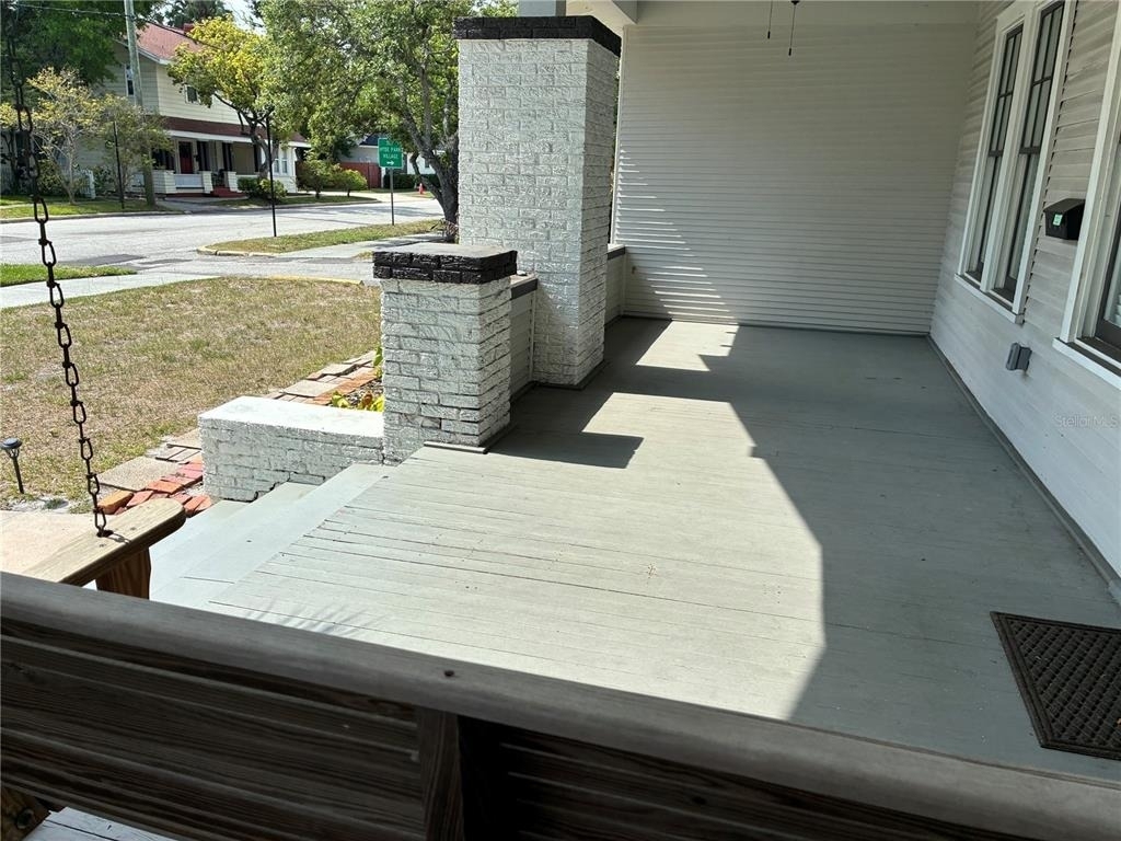 611 S Willow Avenue - Photo 2