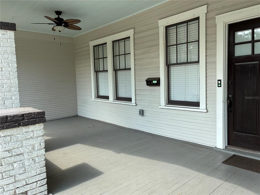 611 S Willow Avenue - Photo 1