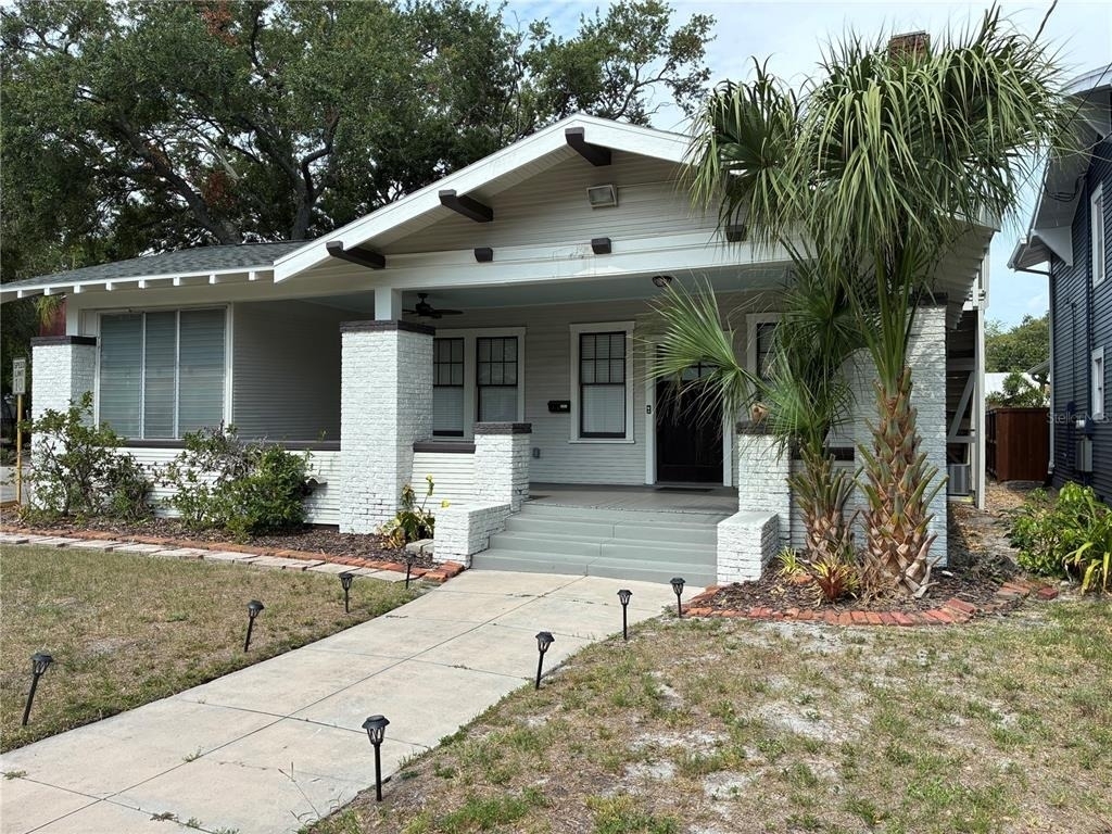 611 S Willow Avenue - Photo 0