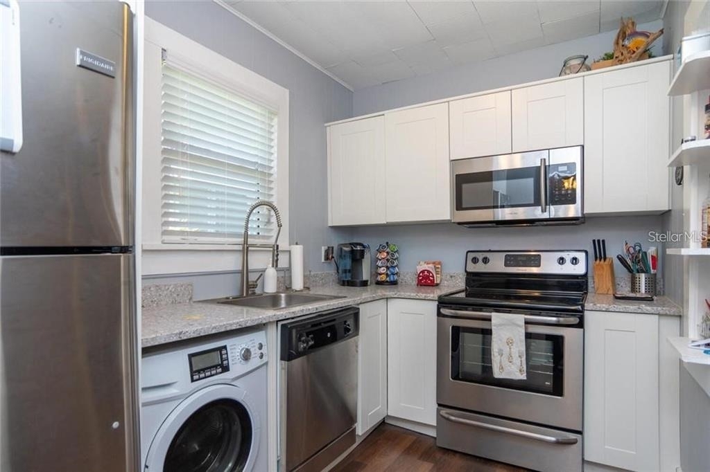 610 8th Street N - Photo 4