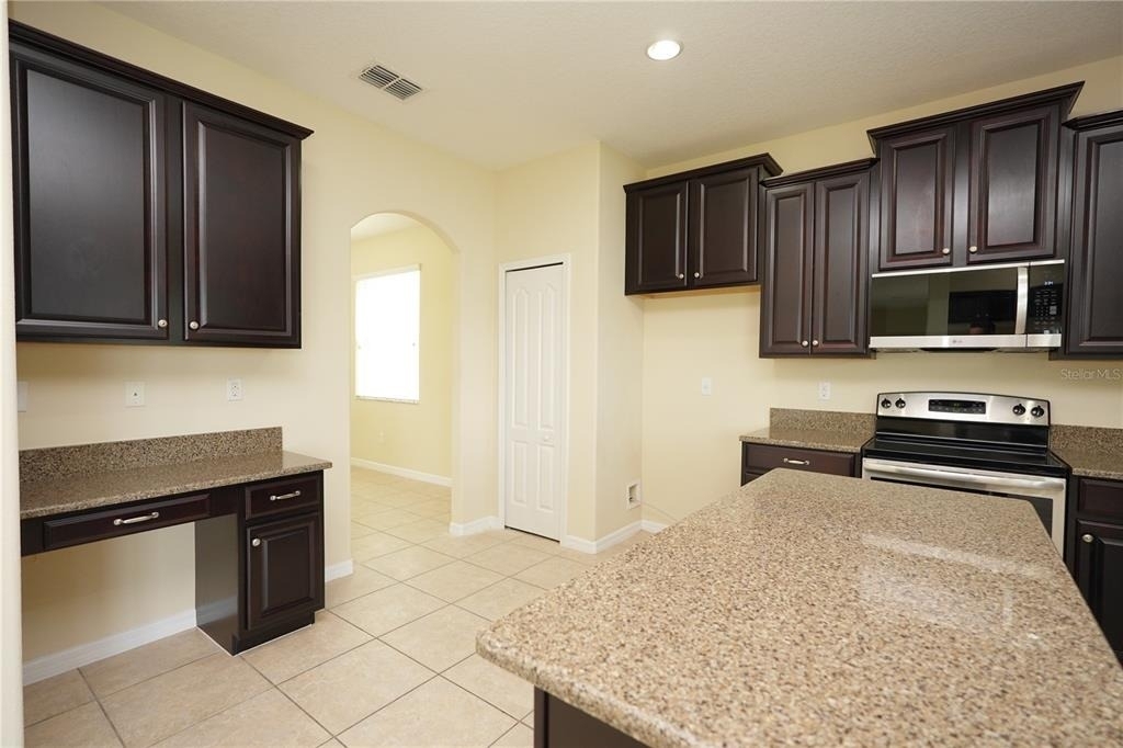 2926 Youngford Street - Photo 9