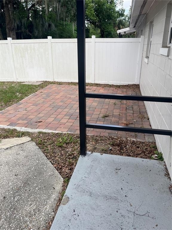 1422 N Tremain Street - Photo 8