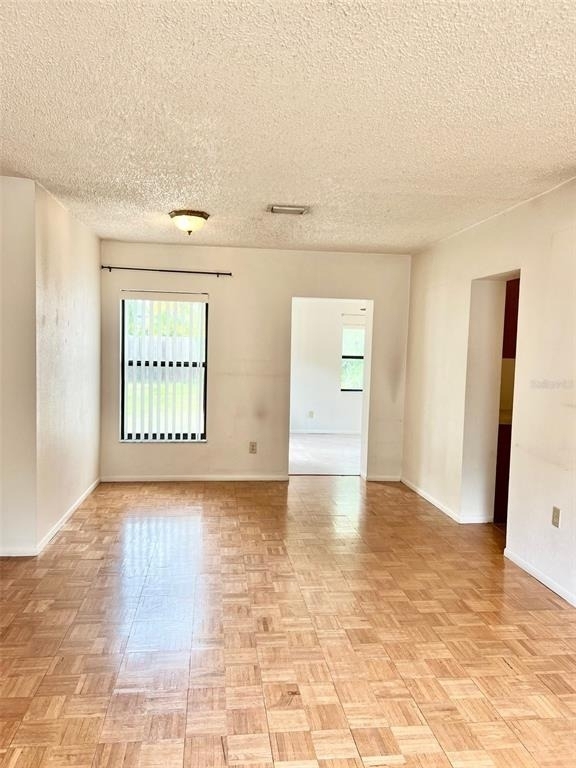 718 Buckminster Circle - Photo 3