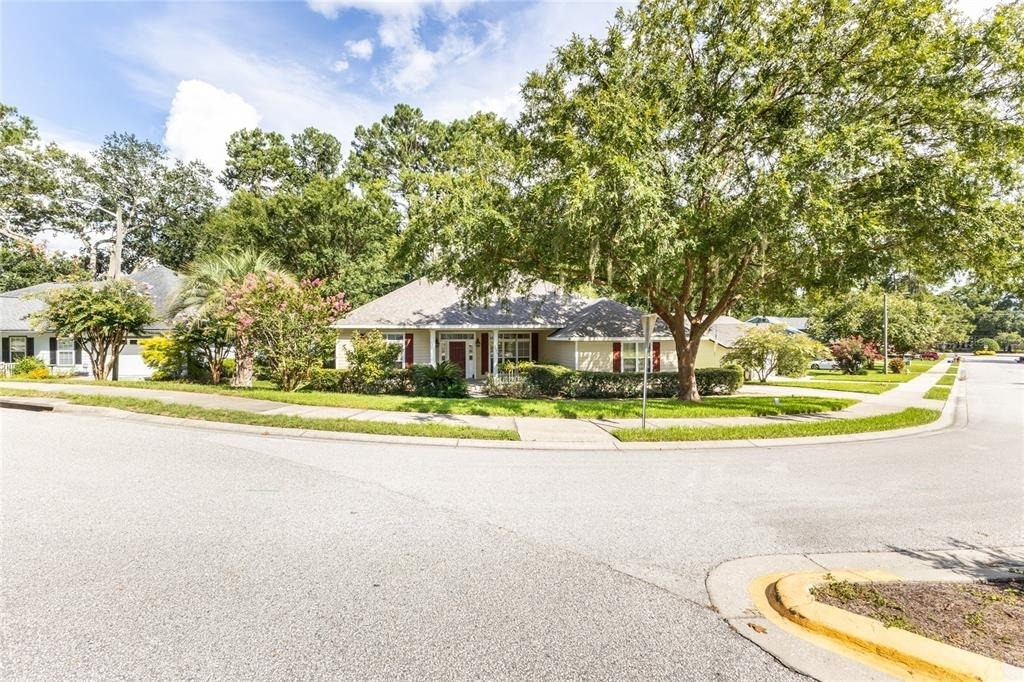 2429 Nw 93rd Street - Photo 2