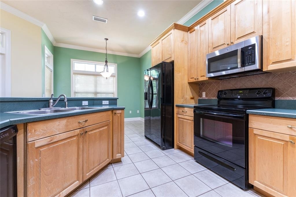 2429 Nw 93rd Street - Photo 17