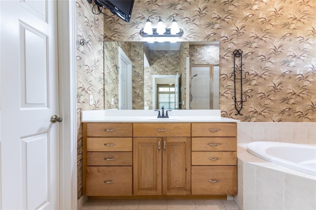 2429 Nw 93rd Street - Photo 27