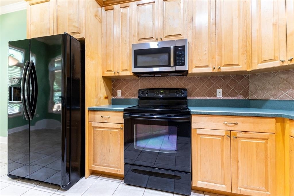 2429 Nw 93rd Street - Photo 16