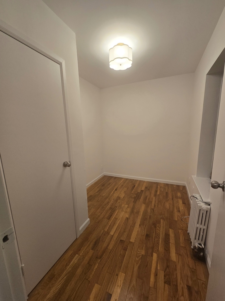 334 East 73rd Street - Photo 5