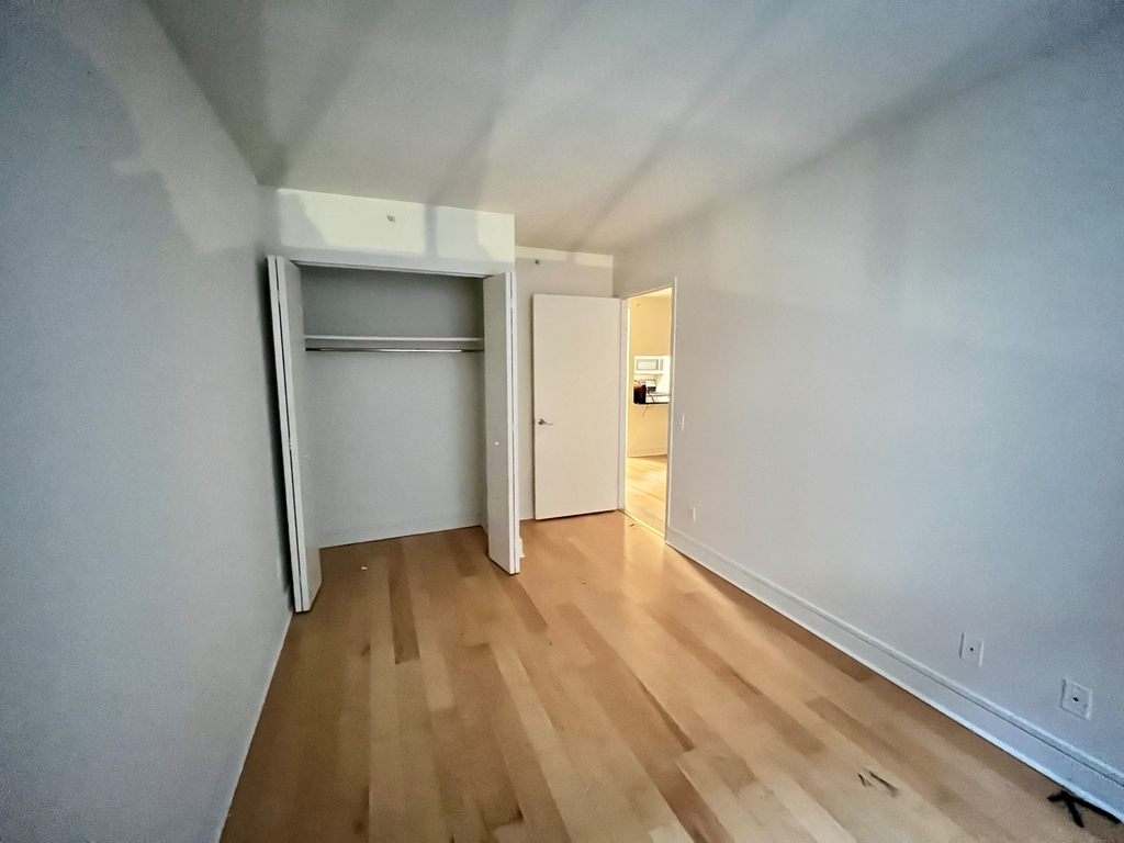 West 96th Street - Photo 4