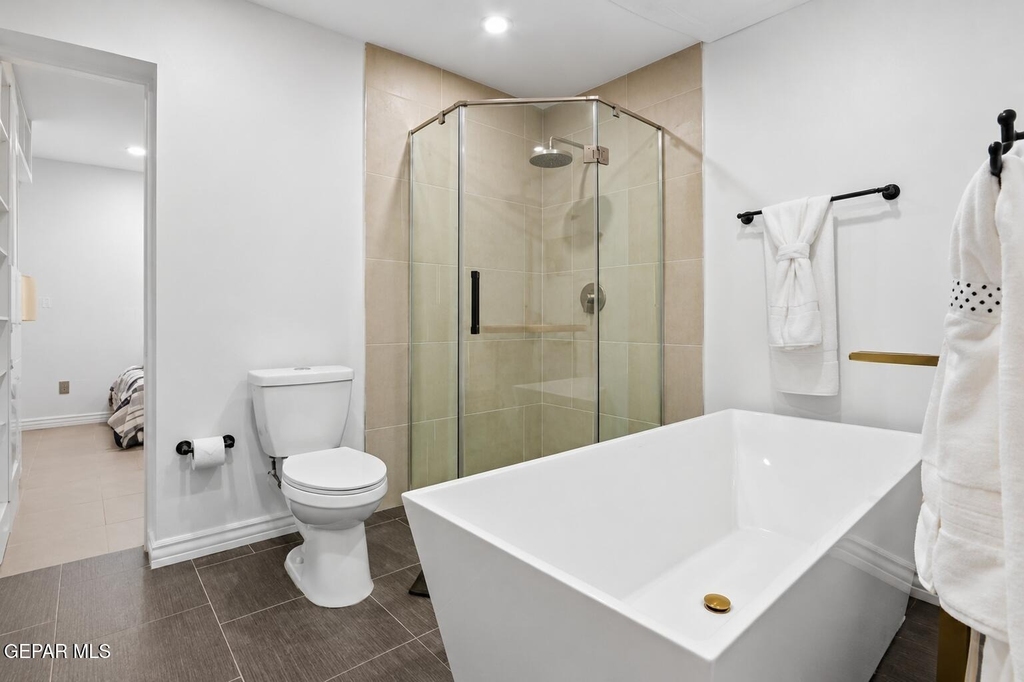 1210 N Luna Drive - Photo 9