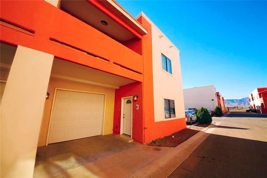 10132 Dyer Street - Photo 0