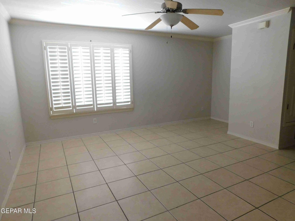 10051 Railroad Drive - Photo 5