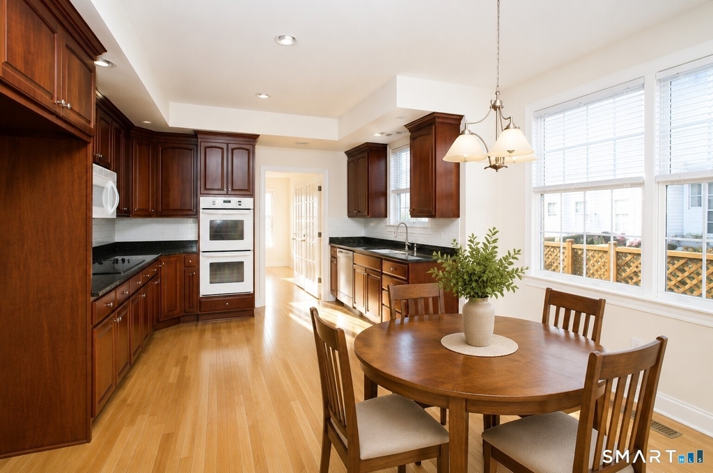 129 Park Street - Photo 2