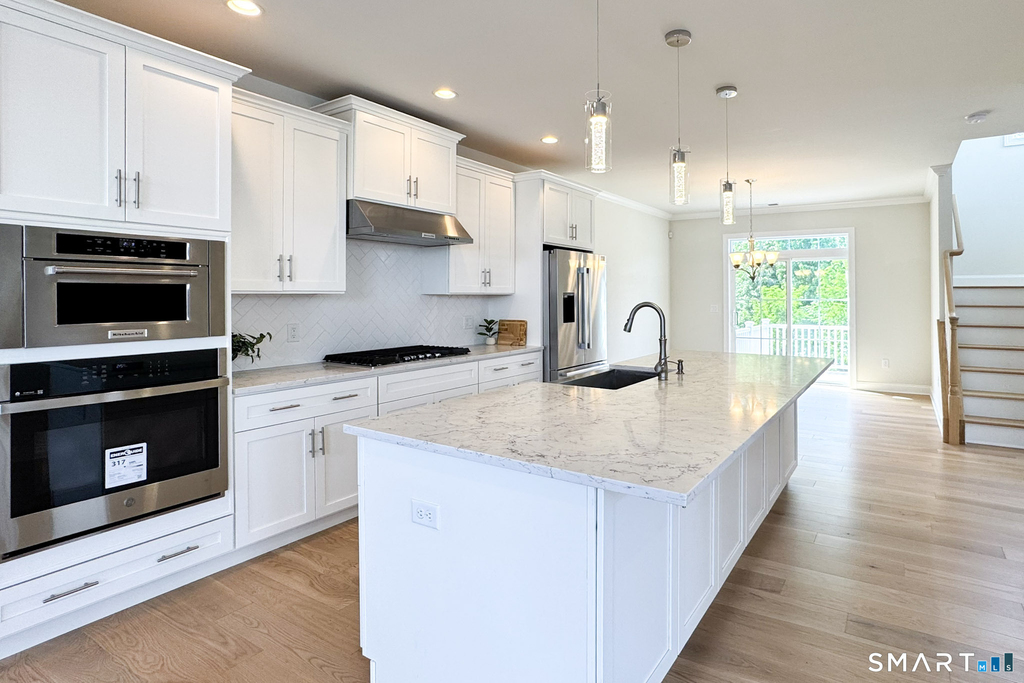 25 Brentwood Circle - Photo 0