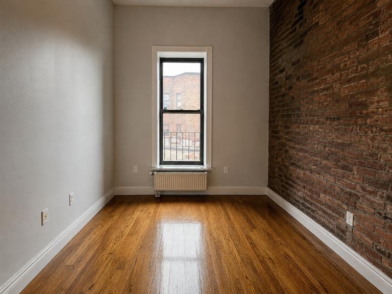 202 East 13th Street - Photo 3
