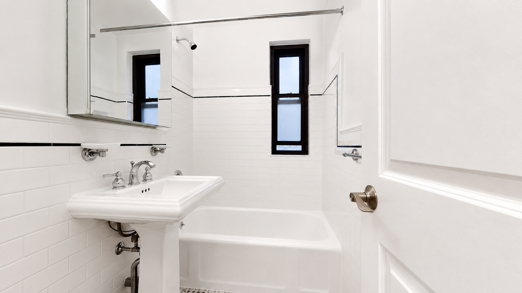 141 East 56th Street - Photo 4