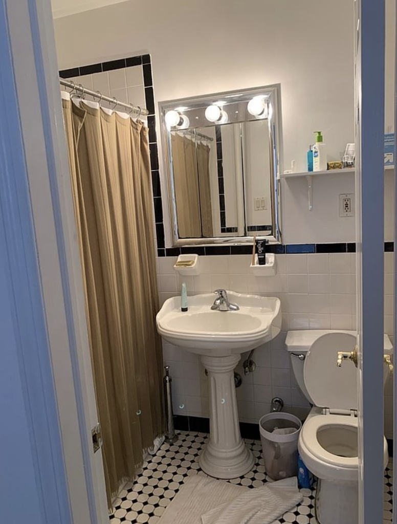 1402 Lexington Avenue - Photo 9