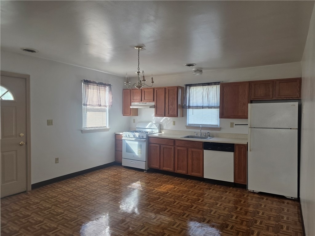 521 9th Ave - Photo 13