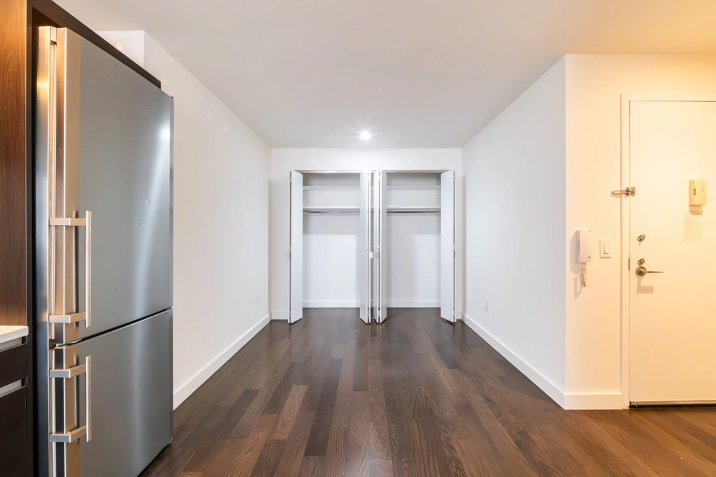116 John Street - Photo 2