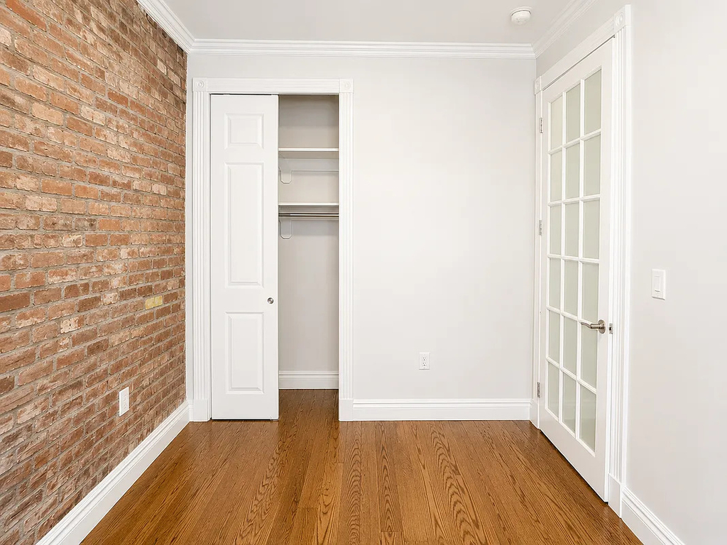 202 East 13th Street - Photo 2