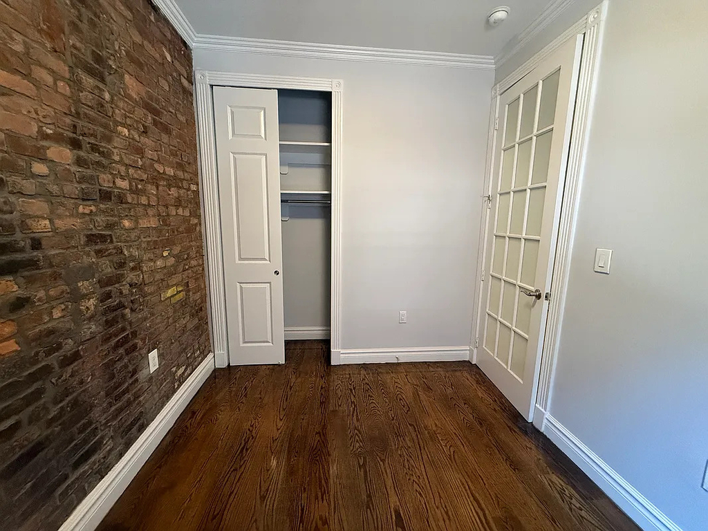 202 East 13th Street - Photo 6