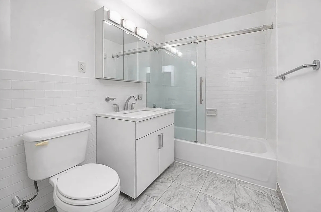 East 35th Street - Photo 2
