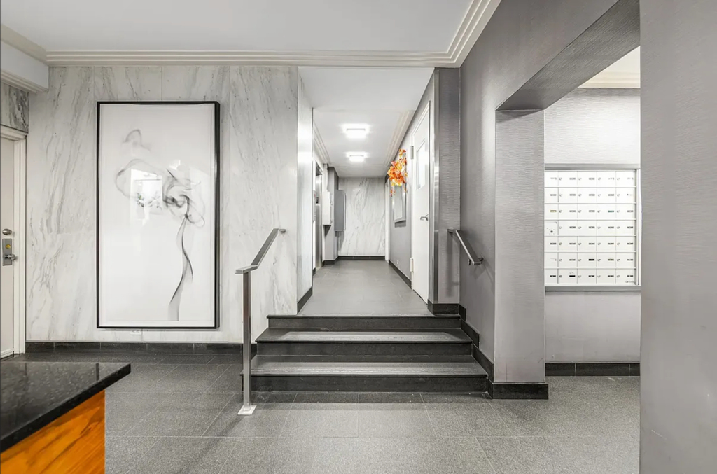 East 35th Street - Photo 4