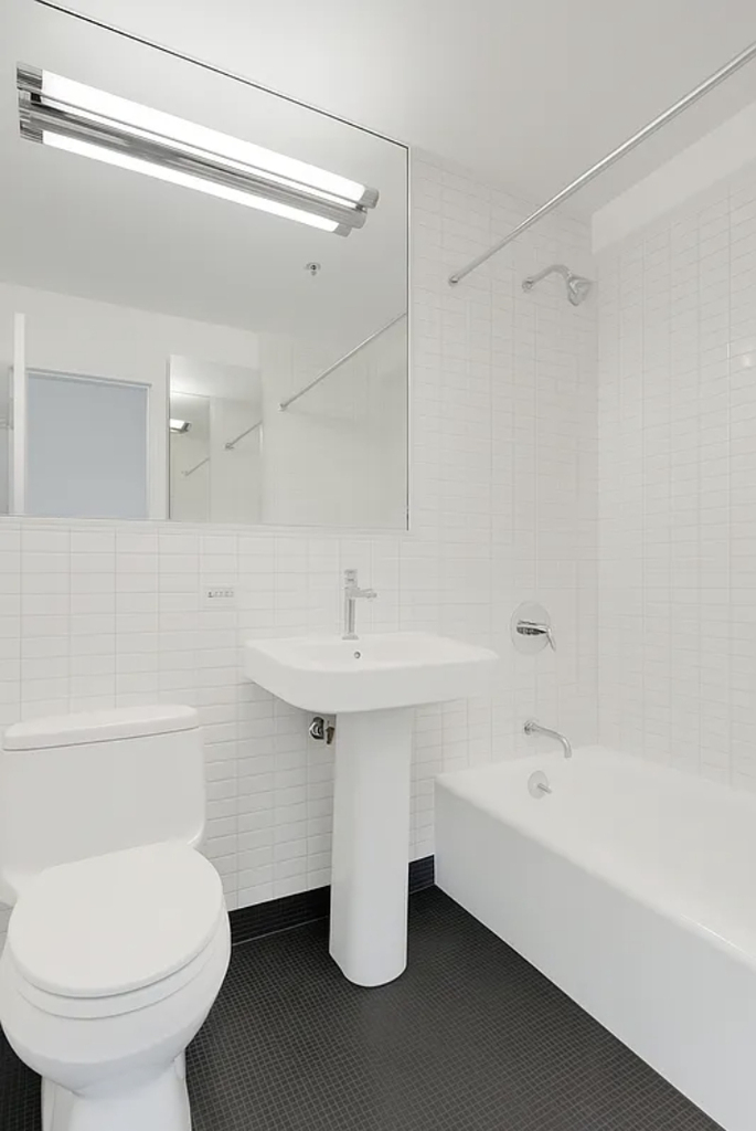 222 East 39th Street - Photo 3