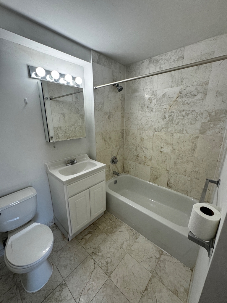 West 96th Street - Photo 16
