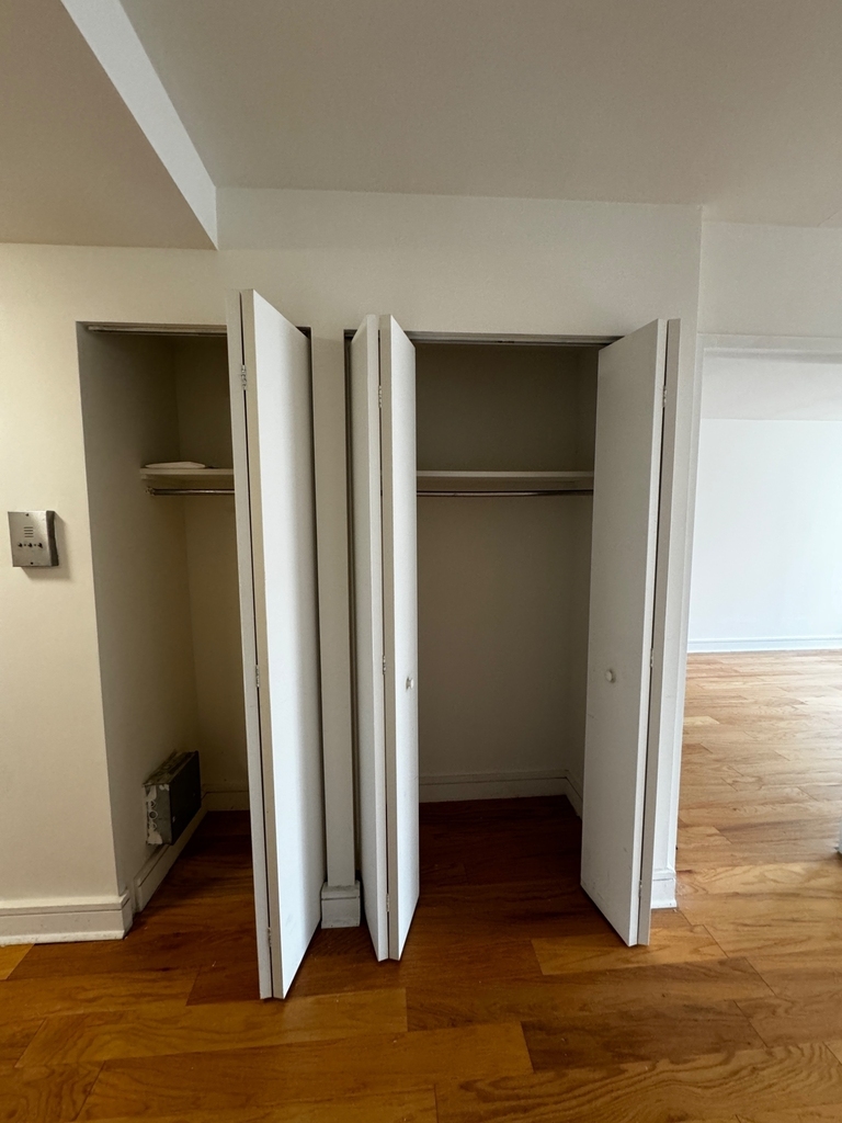 West 96th Street - Photo 17