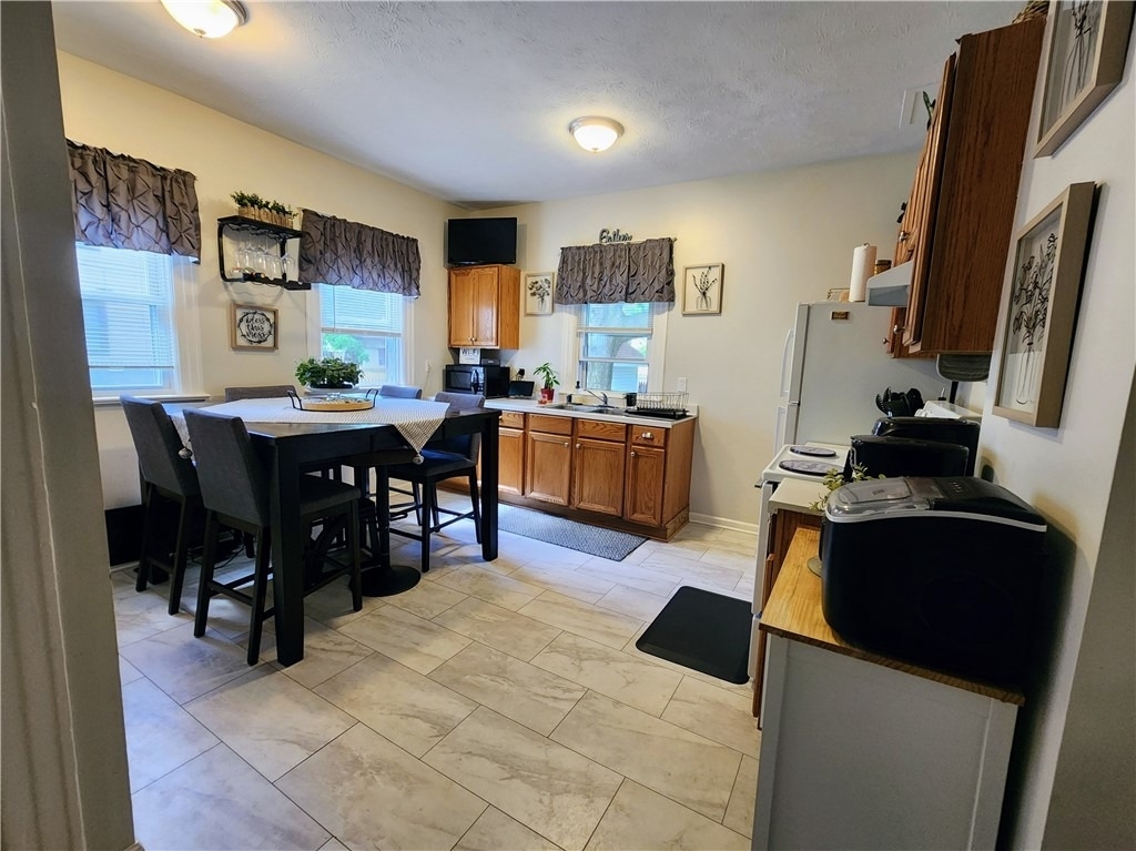 674 Parsells Avenue - Photo 6