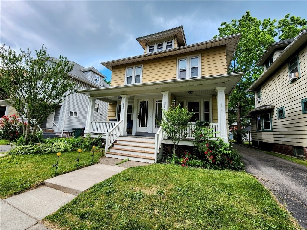 674 Parsells Avenue - Photo 0