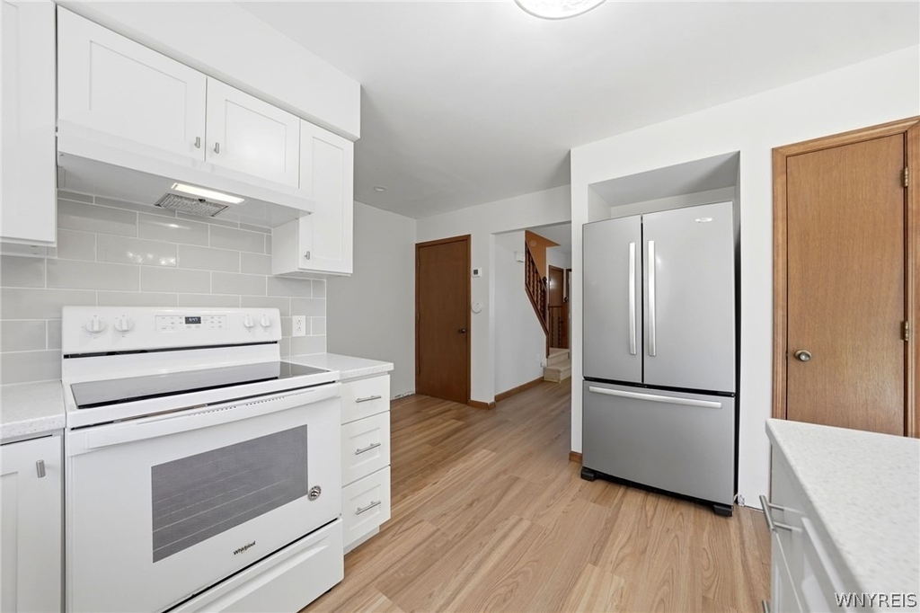 555 Lakeview Avenue - Photo 7