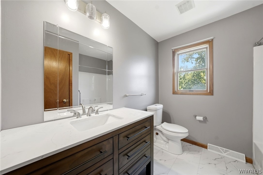 555 Lakeview Avenue - Photo 13