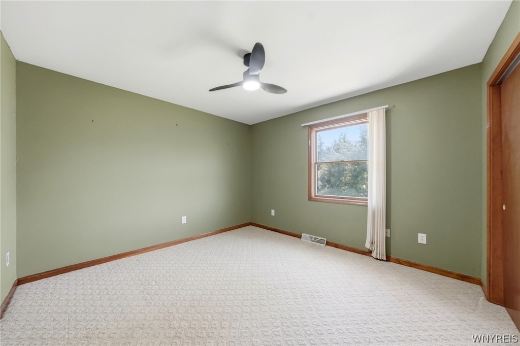 555 Lakeview Avenue - Photo 11