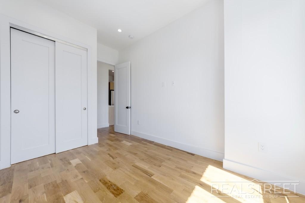 341 Herkimer Street - Photo 10