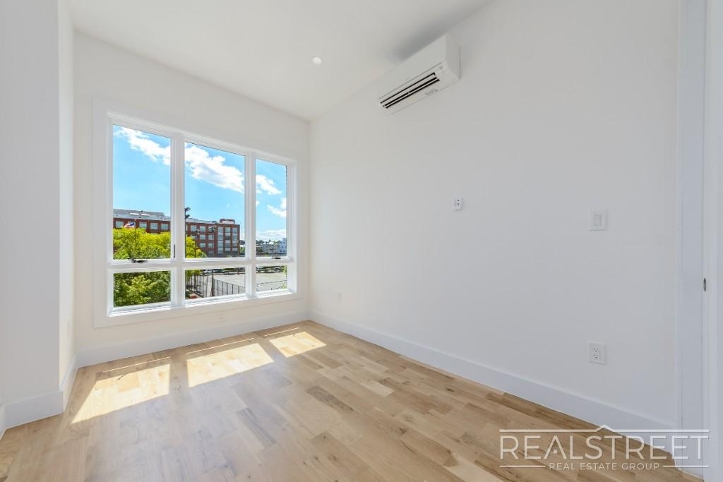 341 Herkimer Street - Photo 9