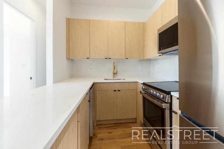 341 Herkimer Street - Photo 3
