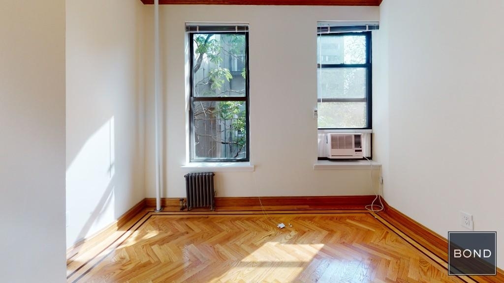East 19th Street - Photo 0